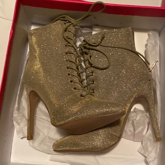 High heel new shoedazzle shoes - Picture 1 of 3